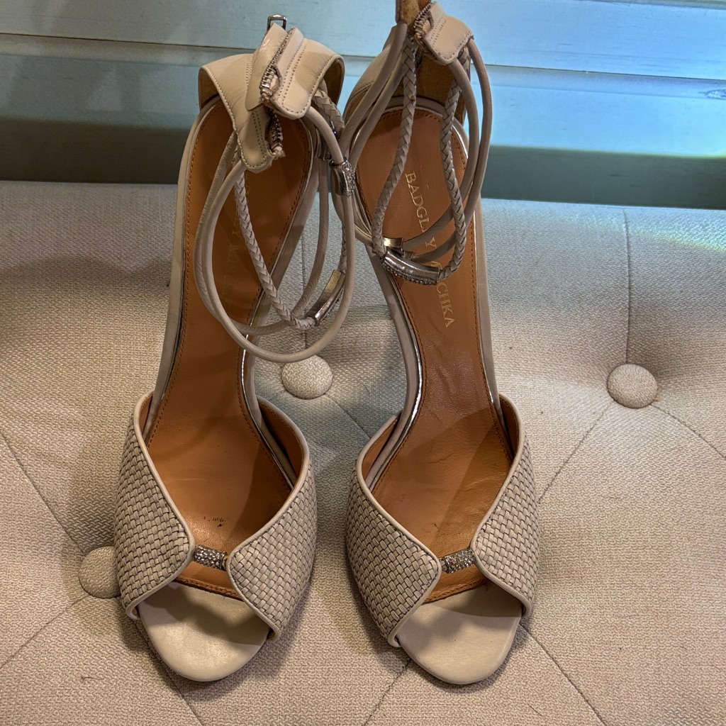 Badgley Mischka Beige Textured Heels